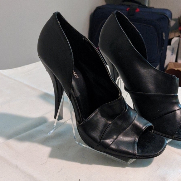 Call It Spring black heels - Picture 2 of 7